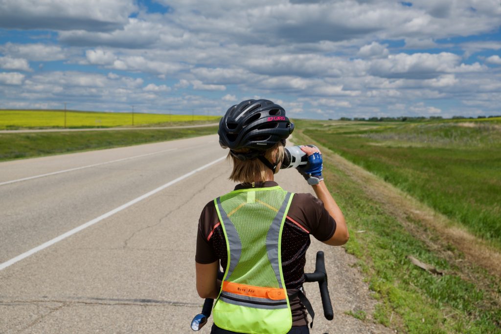 Sur la route dans les prairies