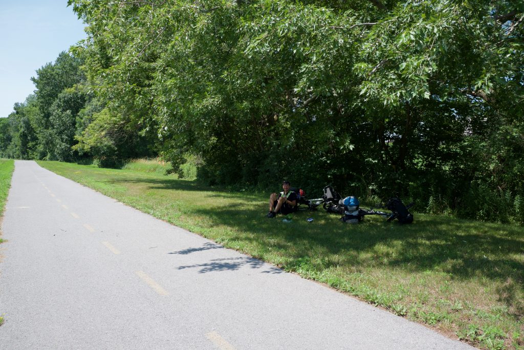 Le long de la piste cyclable passé Gananoque